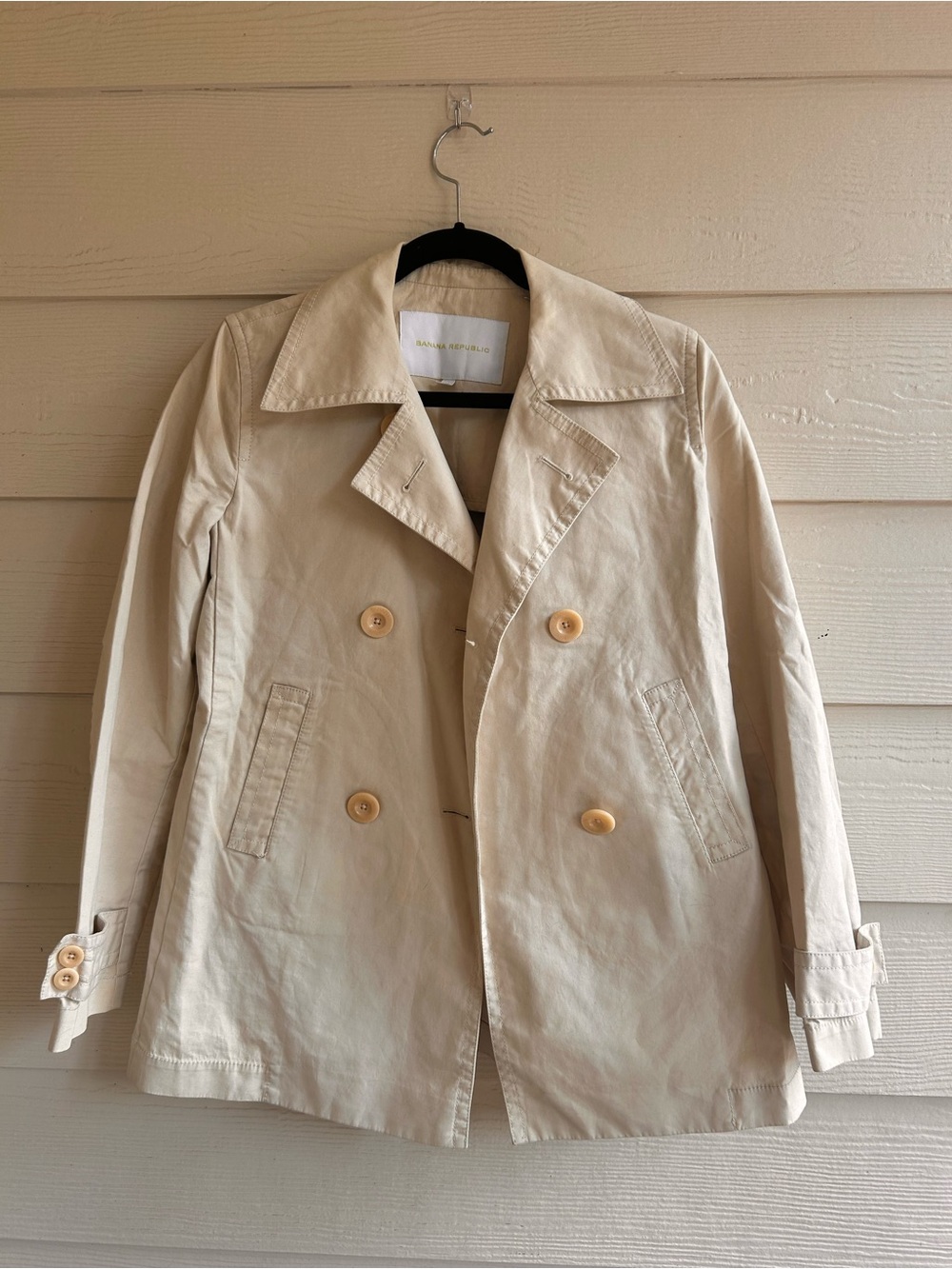 Banana Republic Women's Light Cream Double-Breasted Trench Coat